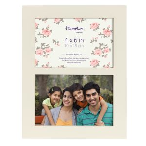 Cream 4x6 photo frame with floral insert